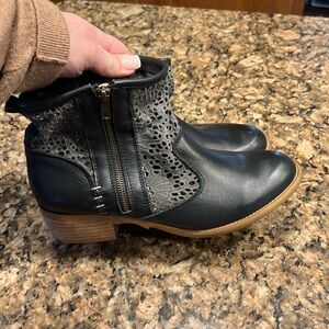 Coolway boots made in Spain women’s size 41  leather & lace